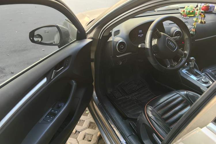 Used Audi A3 2014 Sportback 35 TFSI Automatic Ambition Edition
