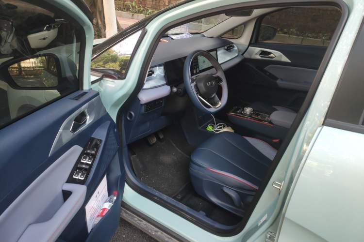 Used Geometry E Firefly 2022 401KM Lightning Tiger 4-Seater
