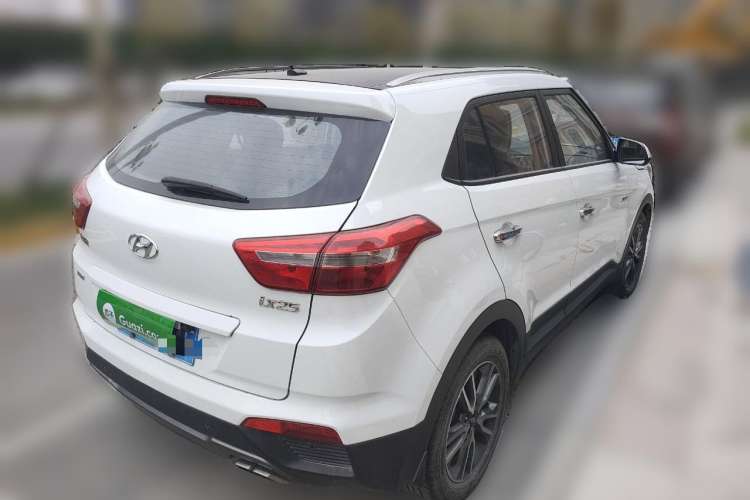 Used Hyundai ix25 2016 1.6T Dual-Clutch Two-Wheel Drive Smart GLS Model
