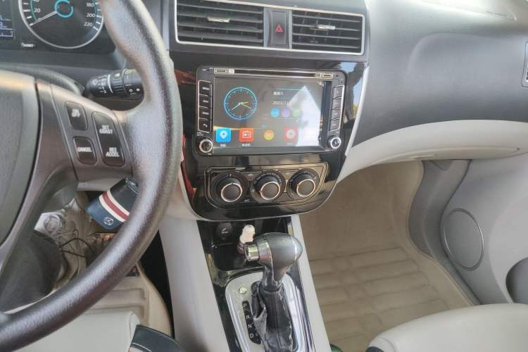 Used FORTHING Joyear XV 2016 1.6L CVT Comfort Model
