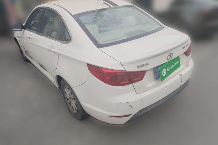 Used BAIC Senova D50 2014 1.5L manual standard version

