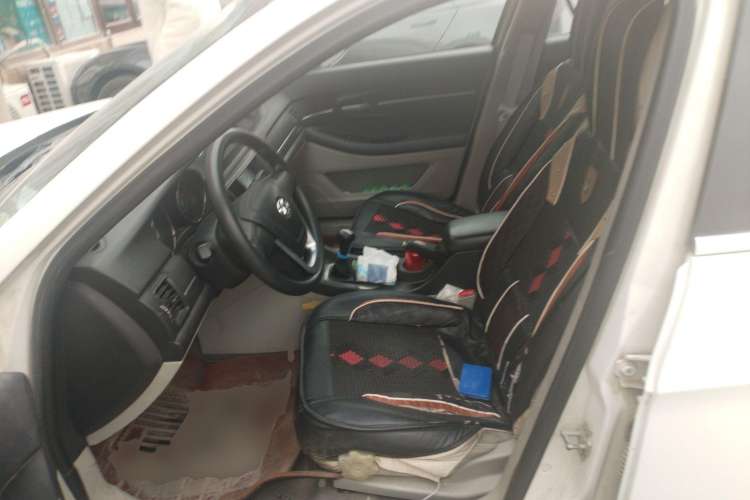 Used BAIC Senova D50 2014 1.5L manual standard version
