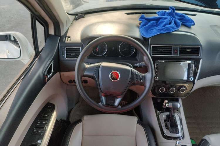 Used FORTHING Joyear XV 2016 1.6L CVT Comfort Model
