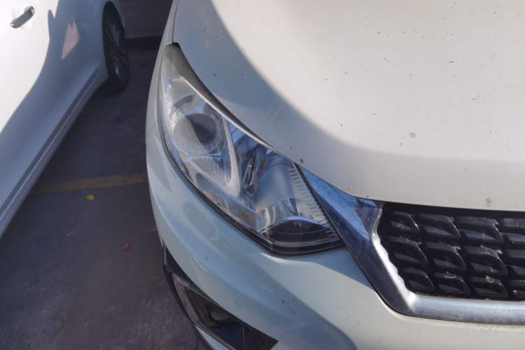 Used BAIC Senova X35 2016 1.5L Manual Elite Edition Right Front Headlight