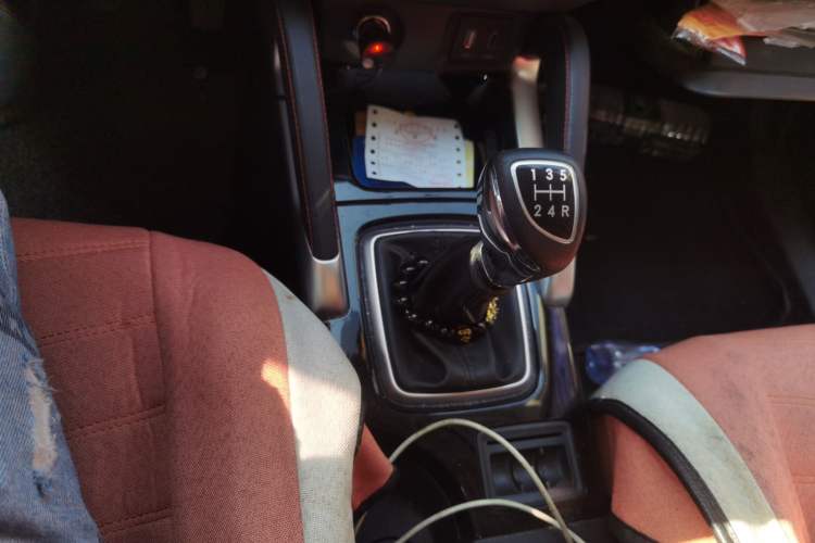 Used BAIC Senova X35 2016 1.5L Manual Elite Edition Gear Lever