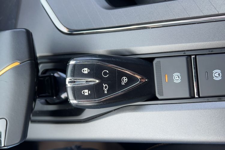 Used Oshan X5 PLUS 2023 1.5T DCT Smart & Fun AI Edition
