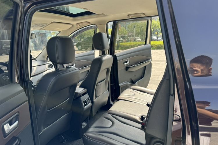 Used Dongfeng Fengon 370 2018 S370 1.5L CVT Luxury 7-Seater