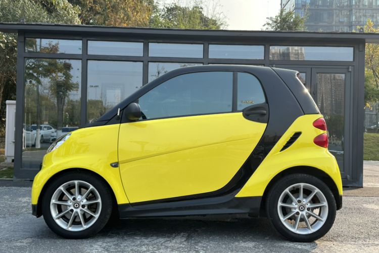 Used smart fortwo 2012 1.0 MHD Dragon Year Special Edition
