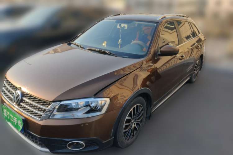 Used Volkswagen Cross Lavida 2014 1.6L Automatic