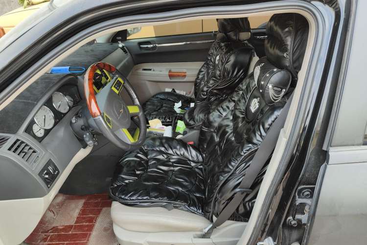 Used Chrysler 300C 2006 3.5L Luxury Navigation Edition
