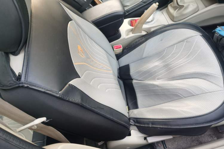 Used Soueast V3 Lingyue 2014 1.5L Manual Entry-Level Version
