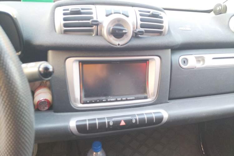 Used smart fortwo 2015 1.0 MHD New Year Special Edition
