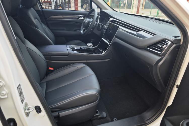 Used GAC Trumpchi GS5 2021 Advanced Model 270T Tech Smart Edition Right Front Seat