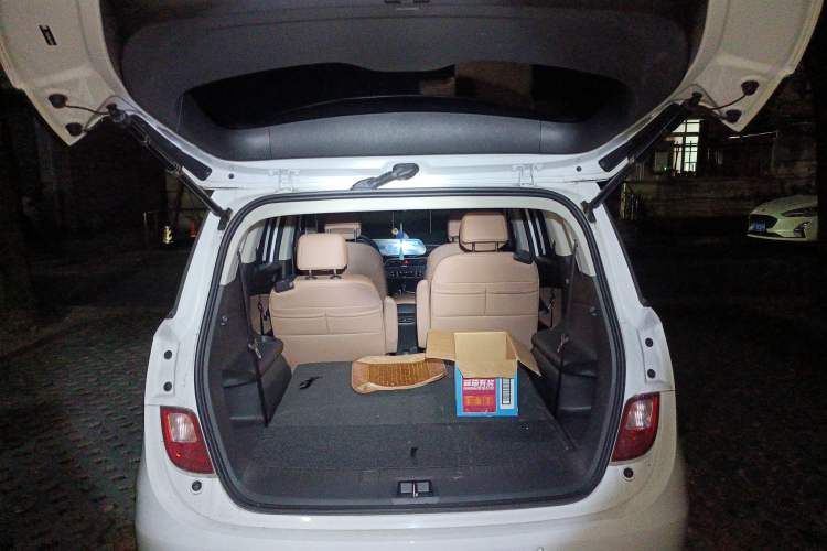 Used Buick GL6 2021 323T Mild Hybrid Connect Prestige Model
