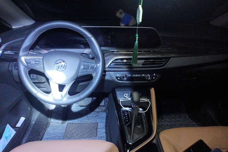 Used Buick GL6 2021 323T Mild Hybrid Connect Prestige Model
