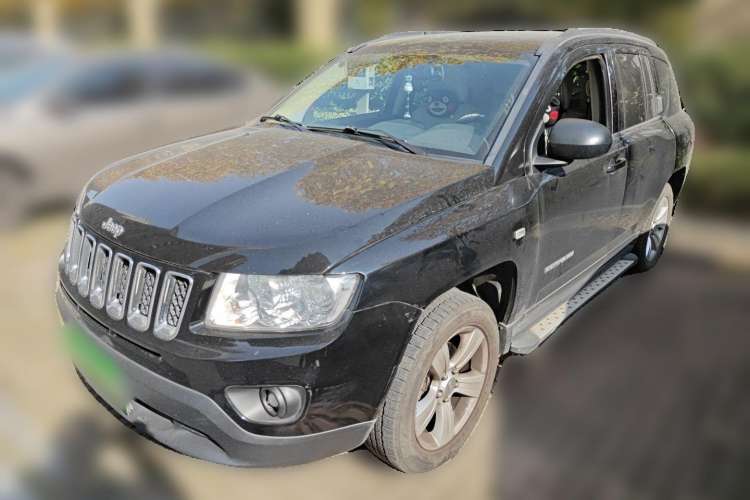 Used Jeep Compass 2011 2.4L four-wheel-drive sport version