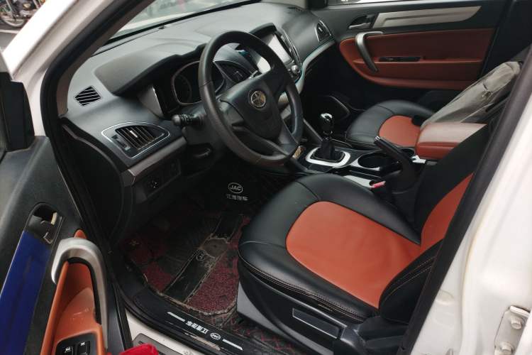 Used JAC Refine S5 2013 2.0T Manual New Edition
