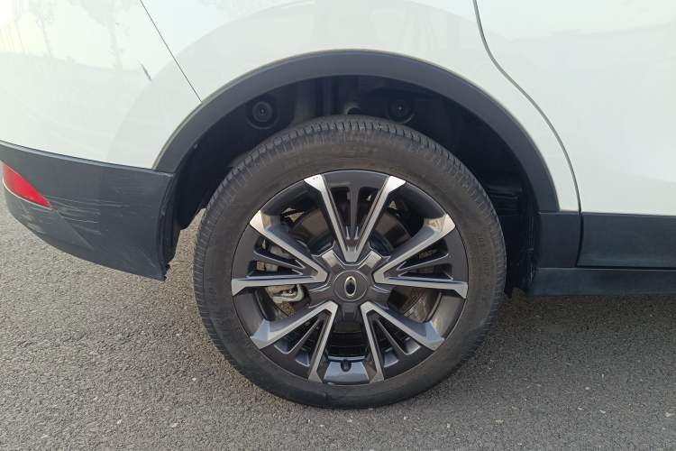 Used ORA iQ 2018 High-Range Version Smart Connectivity Model