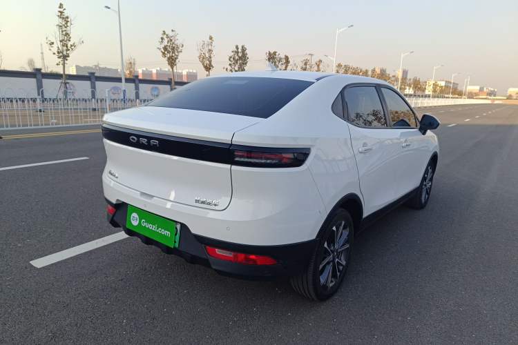 Used ORA iQ 2018 High-Range Version Smart Connectivity Model