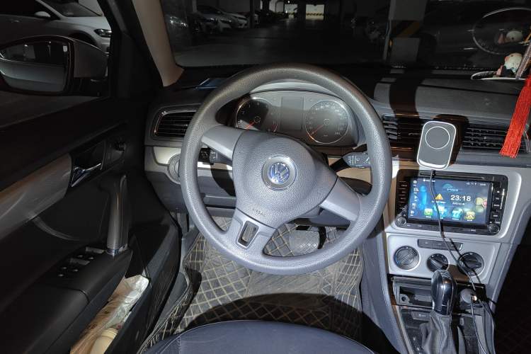 Used Volkswagen Gran Lavida 2013 1.6L Automatic Comfort Model
