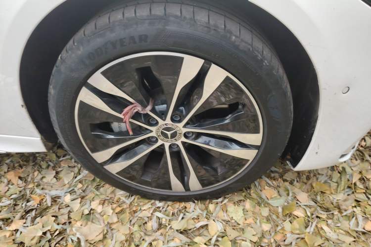 Used Mercedes-Benz C-Class New Energy 2023 C 350 eL Right Front Wheel Hub