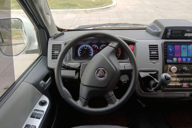 Used Foton Scenic G7 2021 2.4L Gasoline Commercial & Travel Version Long Wheelbase High-Roof 10-Seater Bus 4K22D4M
