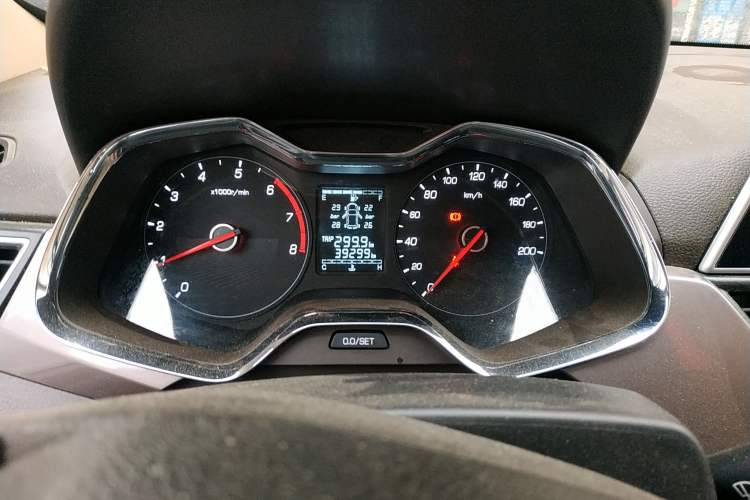 Used Baojun 310W 2017 1.5L Manual Fashion Model China V
