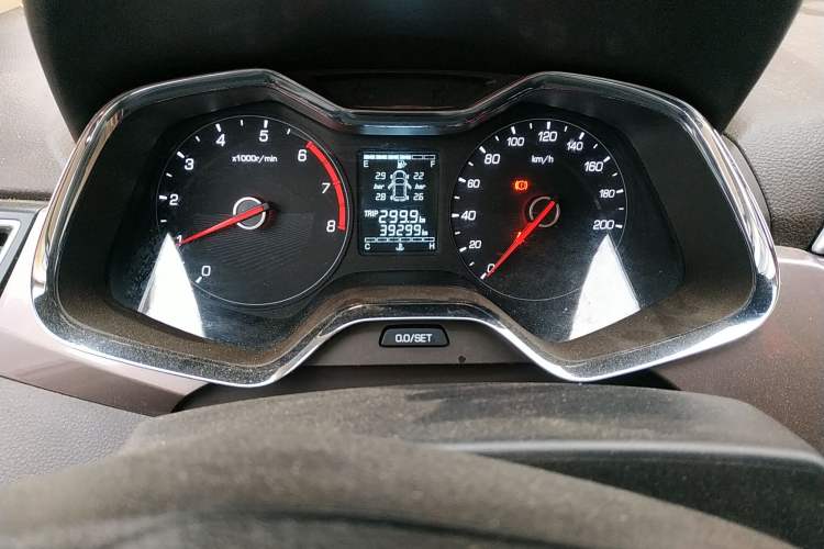 Used Baojun 310W 2017 1.5L Manual Fashion Model China V
