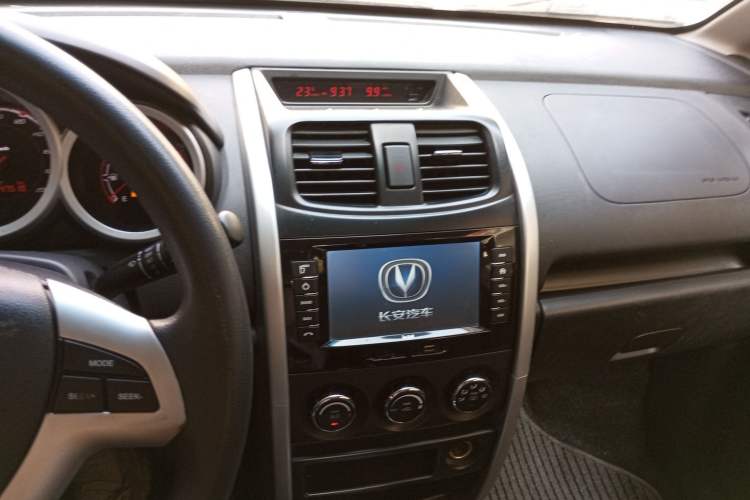 Used Changan CX20 2014 1.4L IMT Sunroof Navigation Version China V Standard