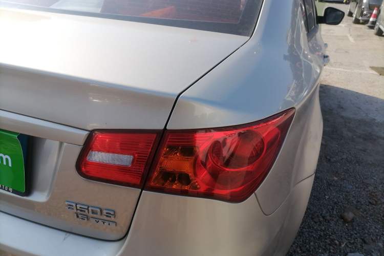 Used Roewe 350 2015 1.5L Manual Luxury Sunroof Edition