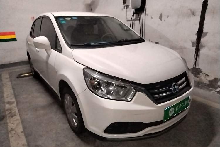 Used Venucia D50 2015 1.6L Automatic Fashion Edition
