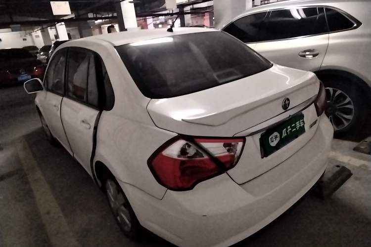 Used Venucia D50 2015 1.6L Automatic Fashion Edition
