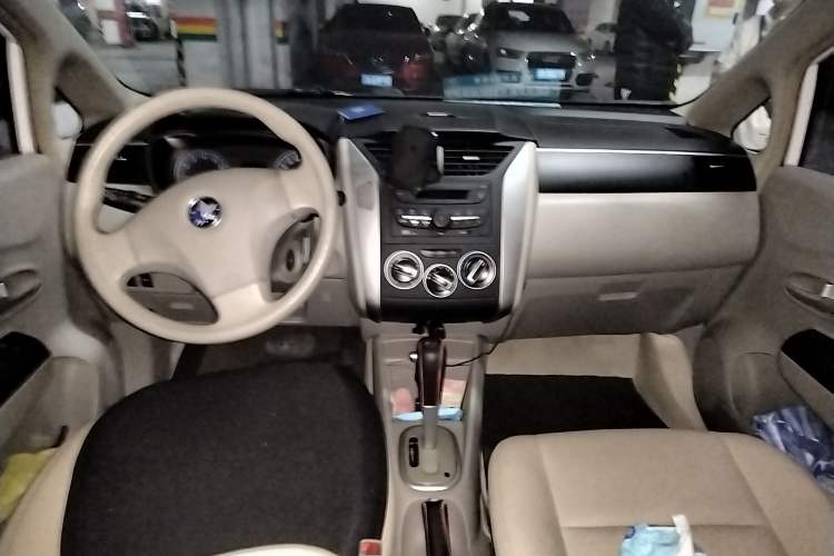 Used Venucia D50 2015 1.6L Automatic Fashion Edition
