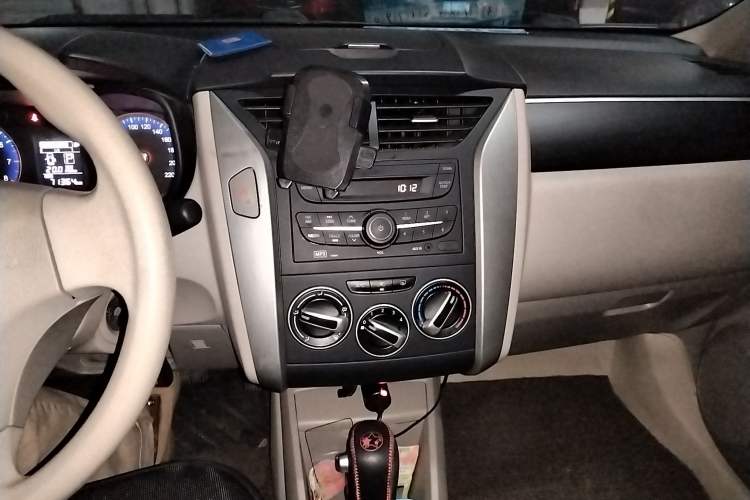 Used Venucia D50 2015 1.6L Automatic Fashion Edition
