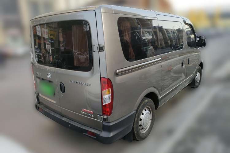 Used SAIC MAXUS 2015 2.5T AMT Aoyuntong Edition Short Wheelbase Low Roof
