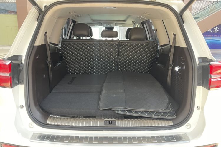 Used Roewe RX8 2018 30T Smart Connectivity All-Wheel Drive Supreme Edition