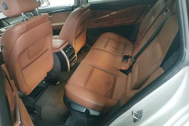 Used BMW 5 Series GT 2017 528i Leading Model