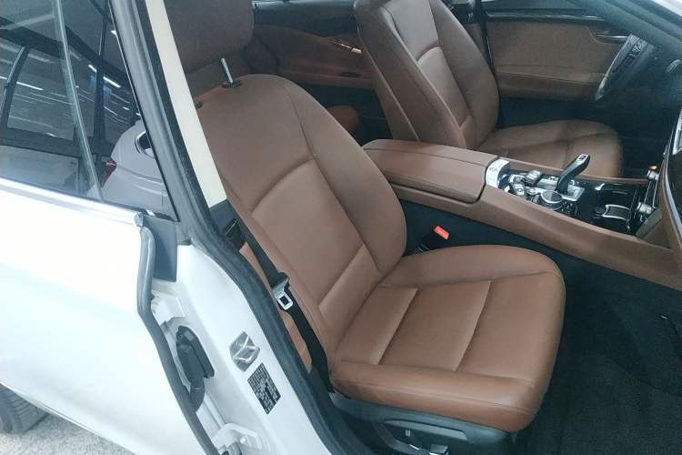 Used BMW 5 Series GT 2017 528i Leading Model