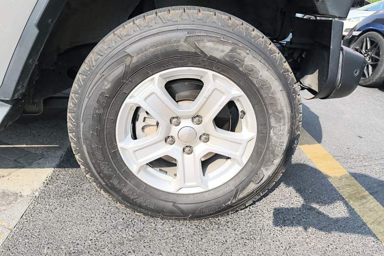 Used Jeep Wrangler 2018 2.0T Sahara Four-Door Edition