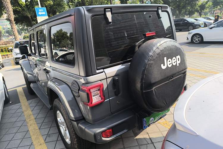 Used Jeep Wrangler 2018 2.0T Sahara Four-Door Edition