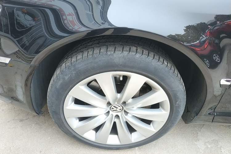 Used Volkswagen Phaeton 2012 3.6L Deluxe Custom Edition
