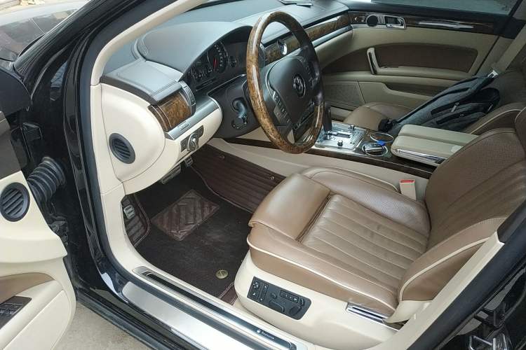 Used Volkswagen Phaeton 2012 3.6L Deluxe Custom Edition
