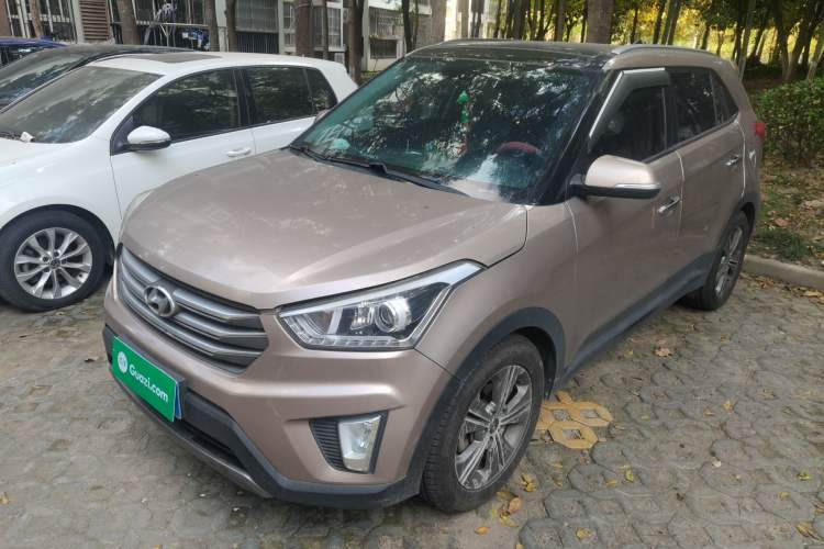 Used Hyundai ix25 2015 1.6L Automatic Two-Wheel-Drive Deluxe DLX Model