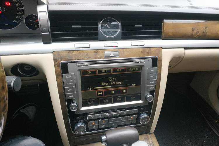 Used Volkswagen Phaeton 2012 3.6L Deluxe Custom Edition
