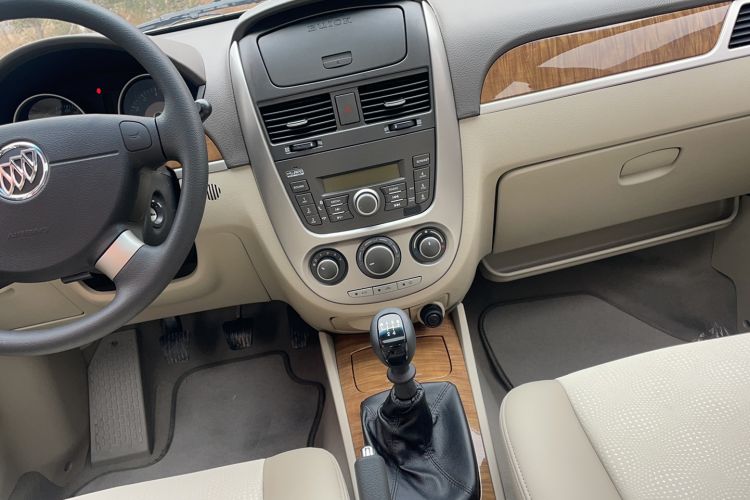 Used Buick Excelle 2015 1.5L Manual Classic Trim
