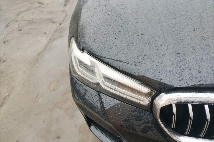 Used BMW 5 Series New Energy 2022 Restyled 535Le Pioneer Edition M Sport Package Right Front Headlight