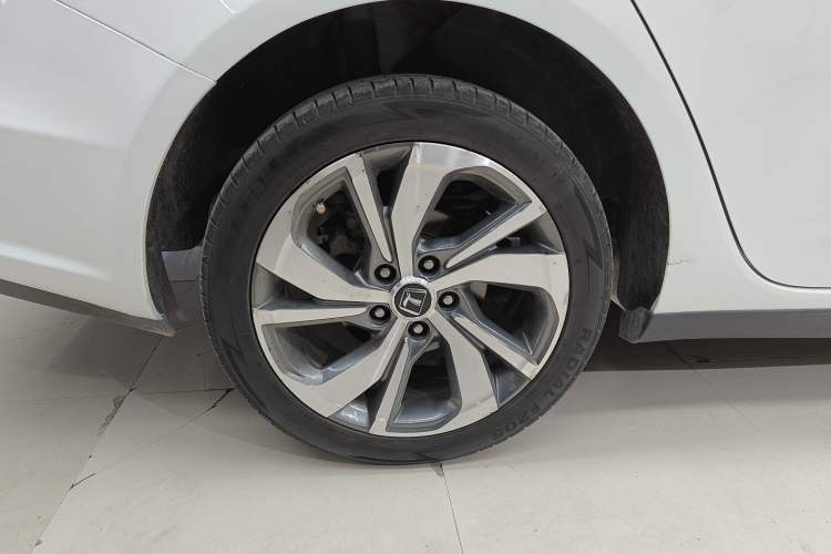 Used Luxgen 5 2015 1.8T Automatic Flagship Model
