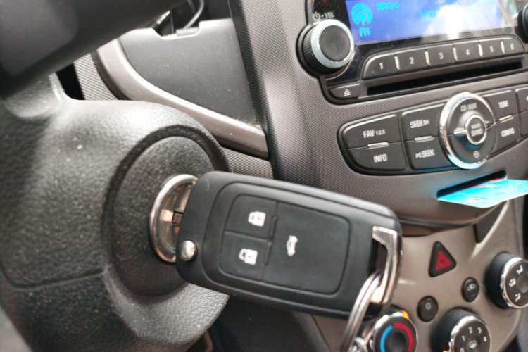 Used Chevrolet Aveo Sonic 2011 Hatchback 1.6L AT SX