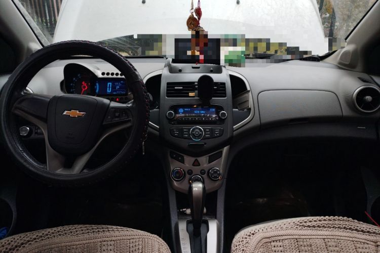 Used Chevrolet Aveo Sonic 2011 Hatchback 1.6L AT SX