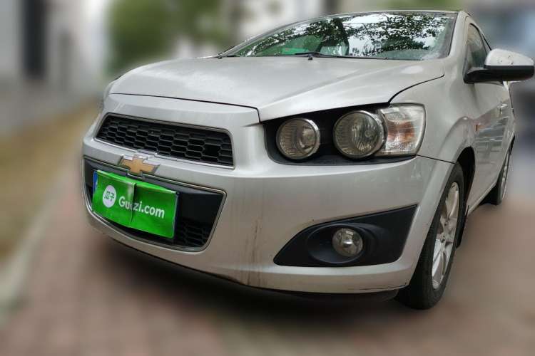 Used Chevrolet Aveo Sonic 2011 Hatchback 1.6L AT SX